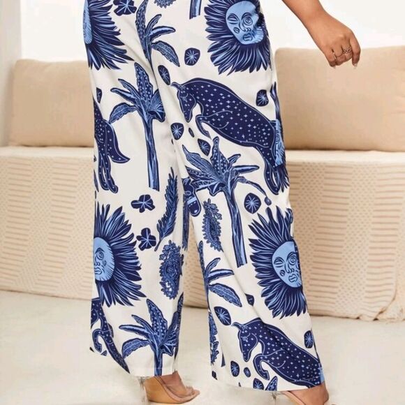 Blue and White Floral Women's Pants - Picture 3 of 5